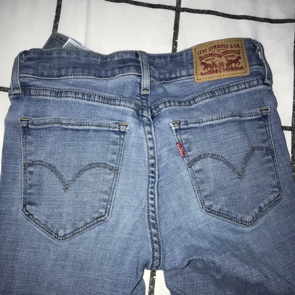 levi’s light wash skinny jeans - Picture 4 of 5